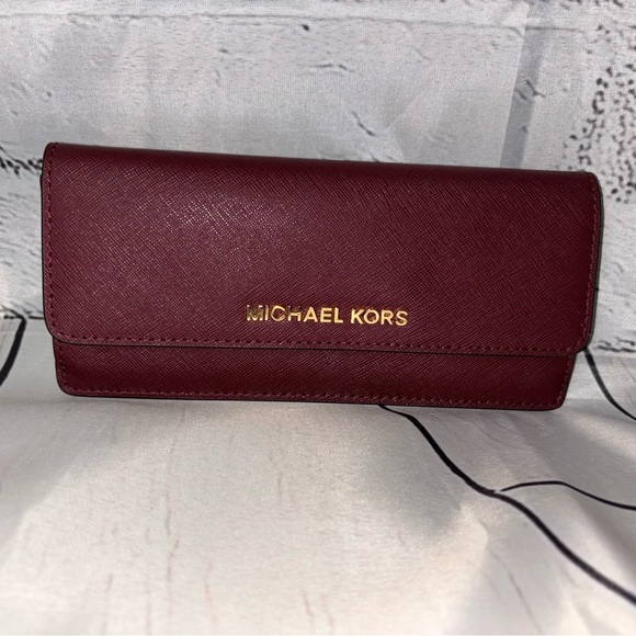 Michael Kors Merlot Snap Front Jetset Wallet - Picture 1 of 8